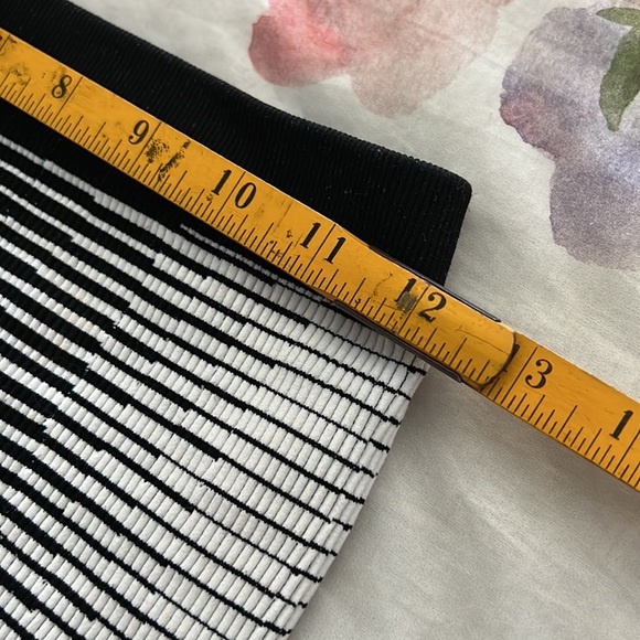 BCBGeneration Bodycon Abstract Seamless Set - Picture 15 of 16